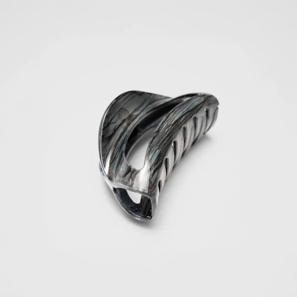 Coastal Small D Shape Hair Claw Clip - Image 4